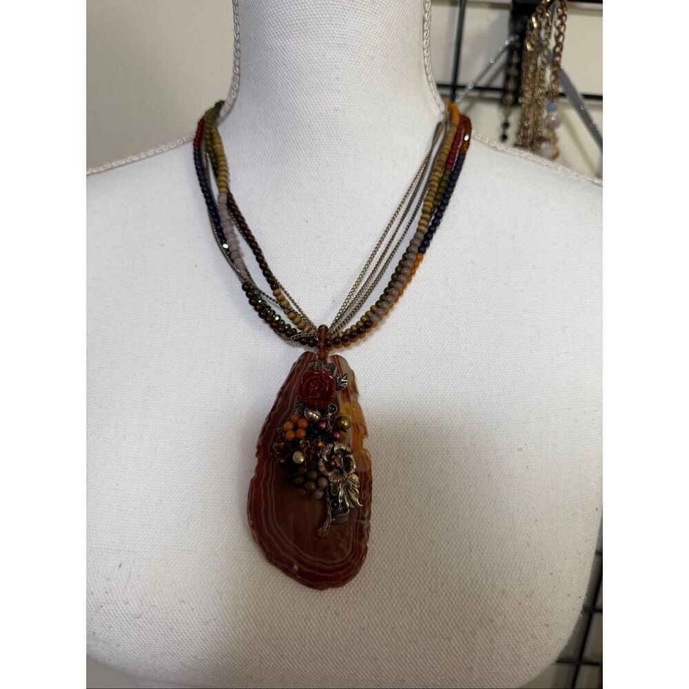Natural Elements “N” Agate Slice Necklace – Floral Mixed Media Statement Pendant